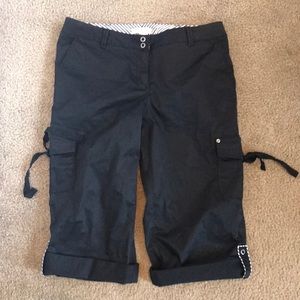 White hours black market cargo Capri